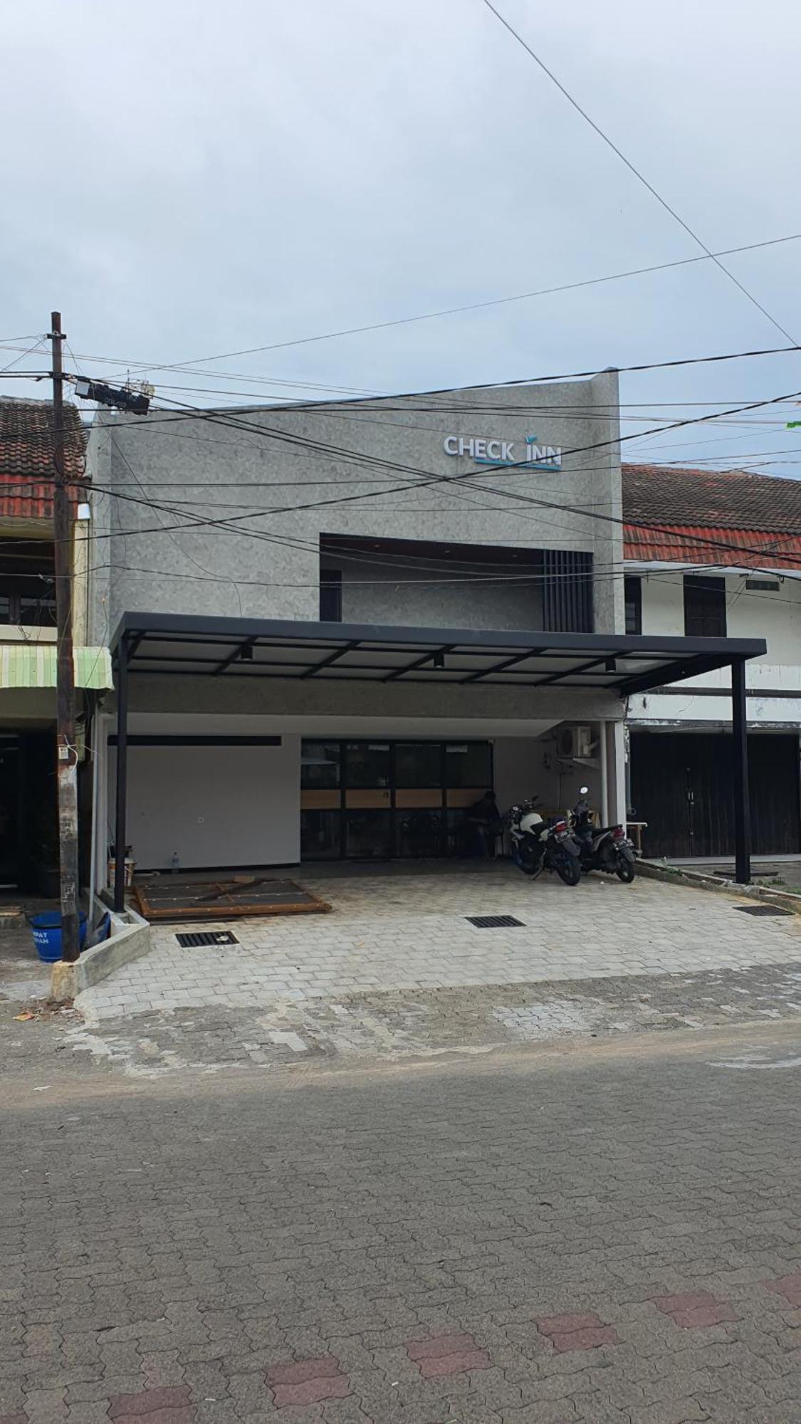 Check Inn Permata Hijau Semarang Exterior photo